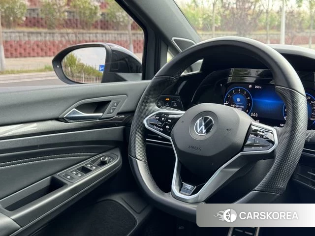 Volkswagen Golf id 4348281 из Китая 13