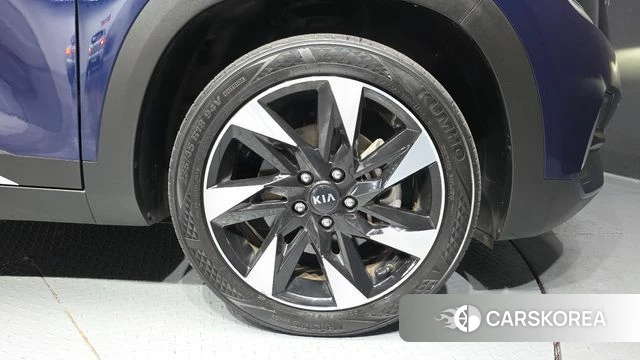 Kia Seltos id 4224353 из Кореи 13