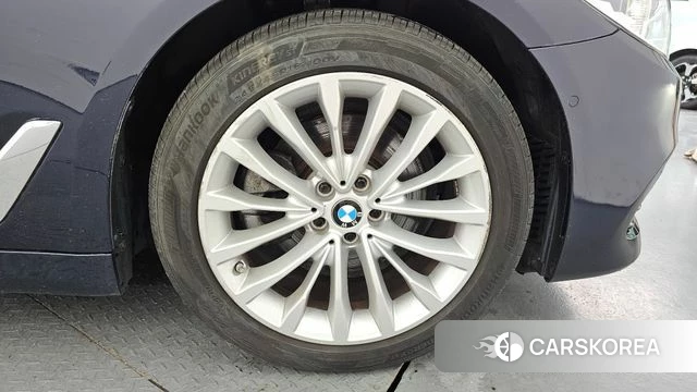 BMW 5 Series (G30) id 4615452 из Кореи 13