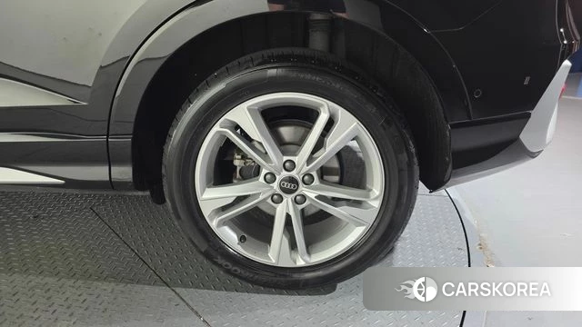 Audi Q3 (F3) id 4354598 из Кореи 13
