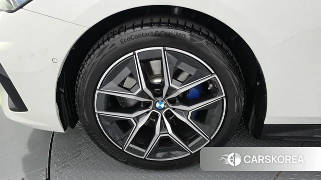 BMW 5 Series (G60) id 4607294 из Кореи 13