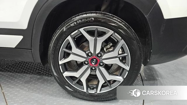 Kia Seltos id 4409878 из Кореи 13