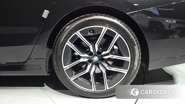 BMW 7 Series (G70) id 4280721 из Кореи 13
