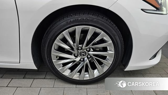 Lexus ES300h 7th generation id 4408779 из Кореи 13