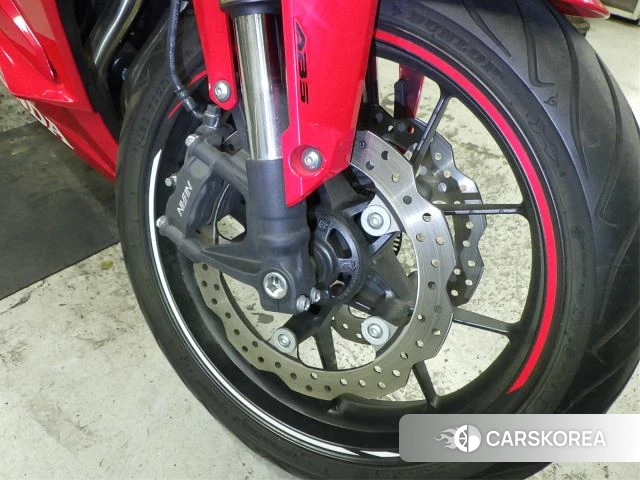 Honda CBR400R id 4184965 из Японии 13