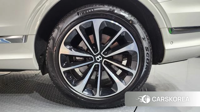 Bentley Bentayga id 4487977 из Кореи 13