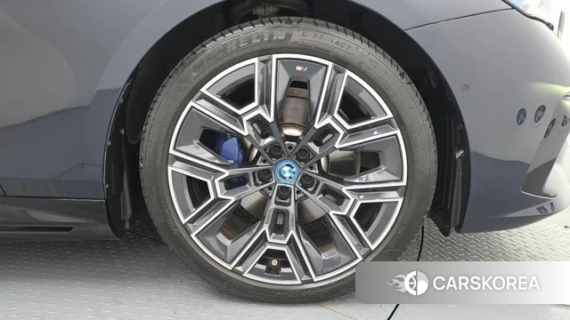 BMW 5 Series (G60) id 4387993 из Кореи 13