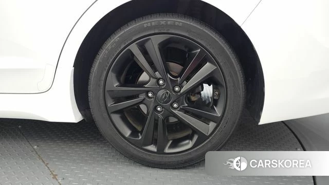 Hyundai Avante AD id 4856496 из Кореи 13