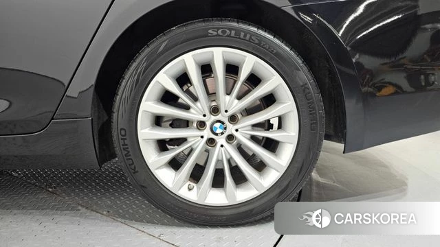 BMW 5 Series (G30) id 4626261 из Кореи 13