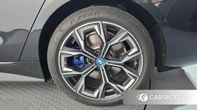 BMW i4 id 4675669 из Кореи 13
