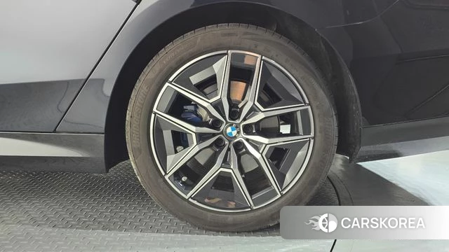 BMW 5 Series (G60) id 4729636 из Кореи 13