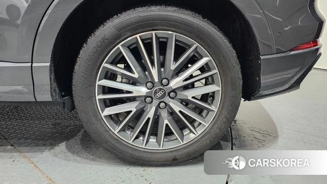 Audi Q3 (F3) id 4603487 из Кореи 13
