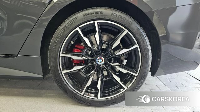 BMW i4 id 4443391 из Кореи 13