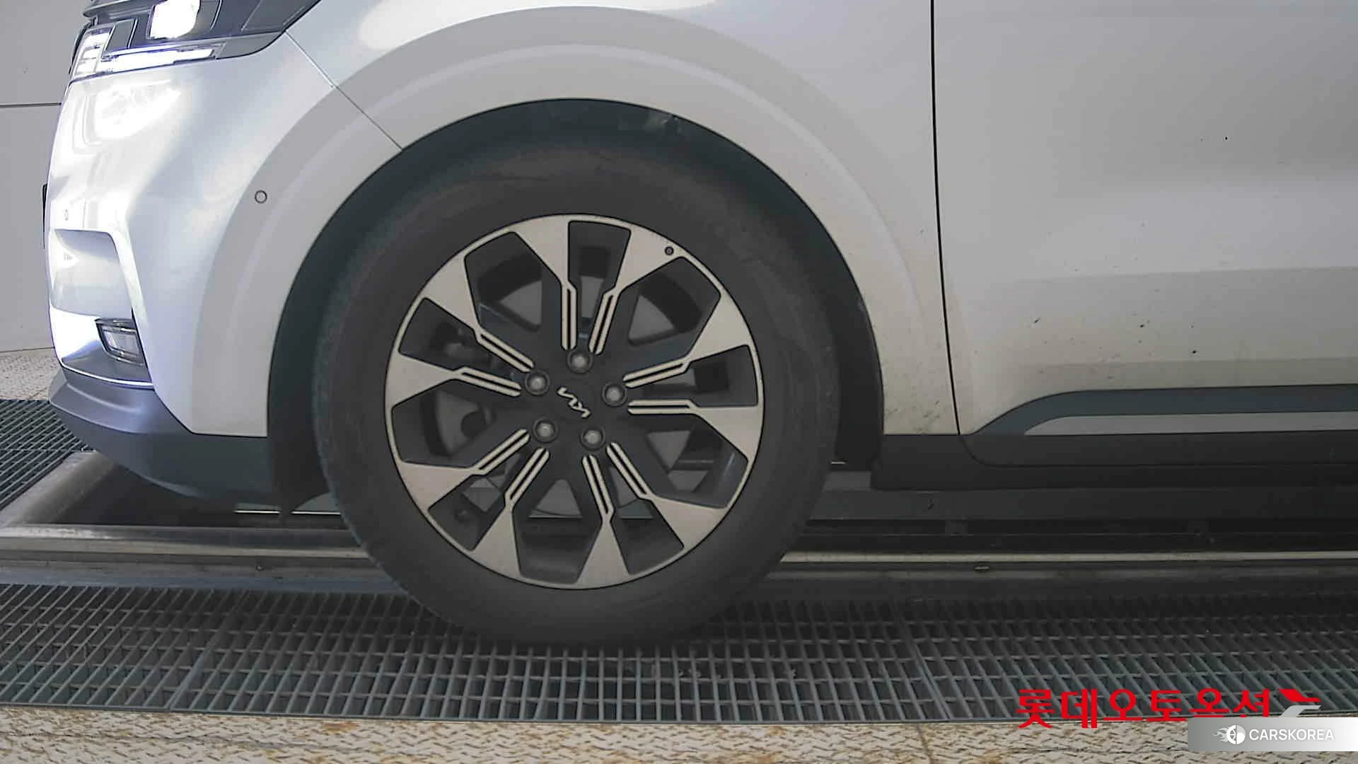 Kia Carnival id 4902338 из Кореи 13