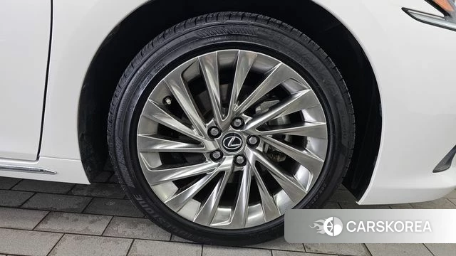 Lexus ES300h 7th generation id 4612474 из Кореи 13