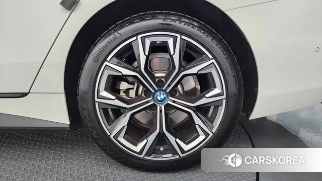 BMW i4 id 4388947 из Кореи 13