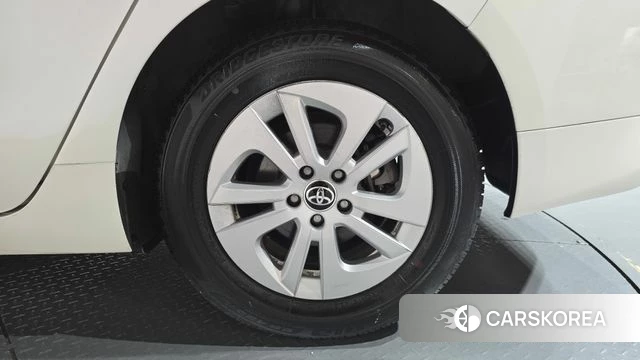 Toyota Prius 4th Generation id 4304942 из Кореи 13