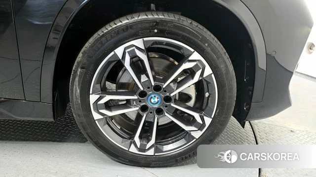 BMW iX1 (U11) id 4322124 из Кореи 13