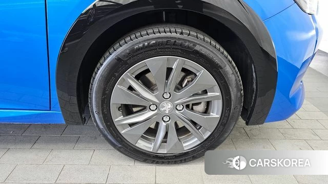 Peugeot e-208 second Generation id 4267294 из Кореи 13