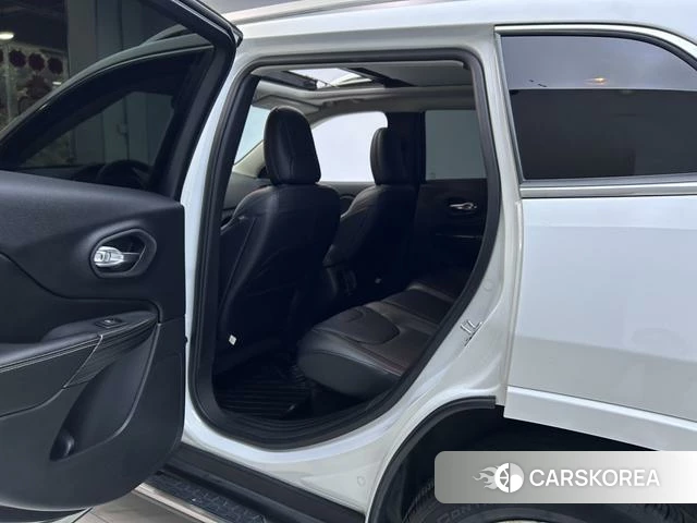 Jeep Free light id 4216893 из Китая 13