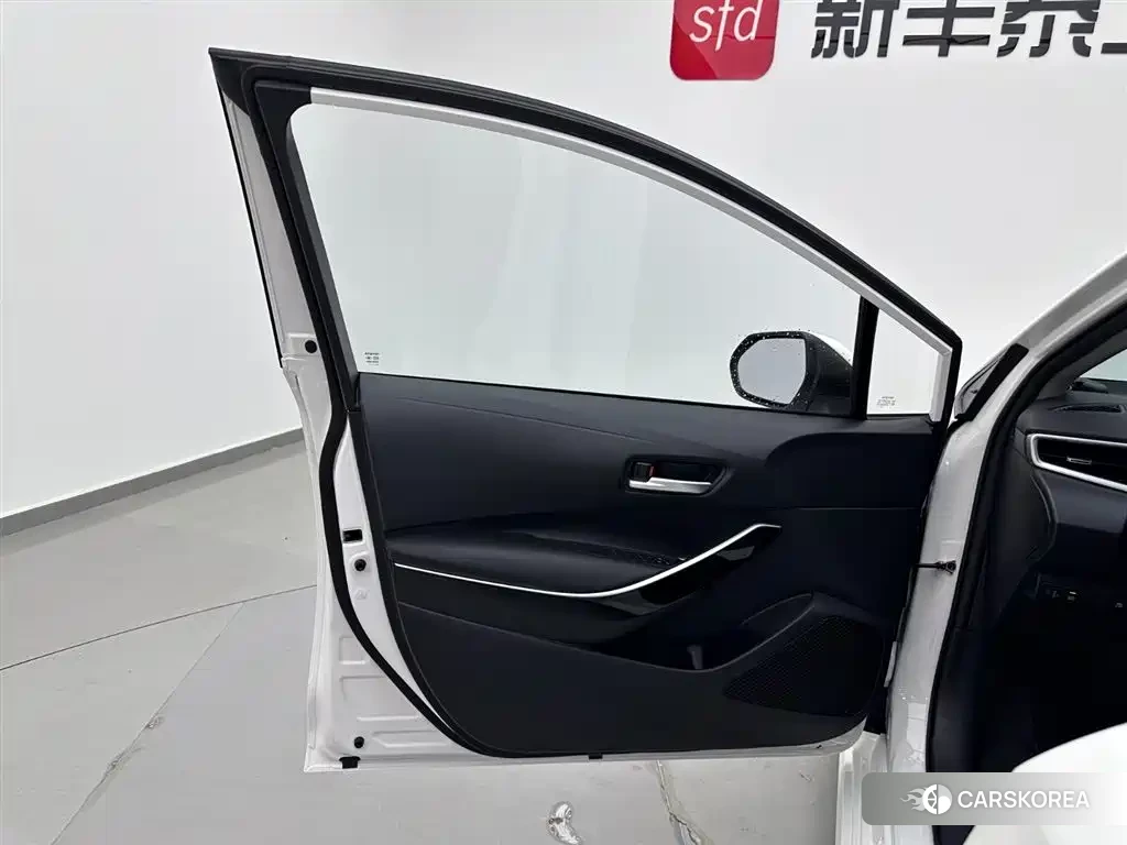 Toyota Corolla id 4545780 из Китая 13