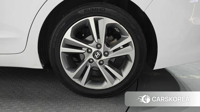 Hyundai Avante AD id 4363482 из Кореи 13