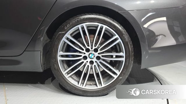 BMW 5 Series (G30) id 4519970 из Кореи 13