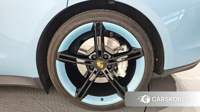 Porsche Taycan id 4315608 из Кореи 13