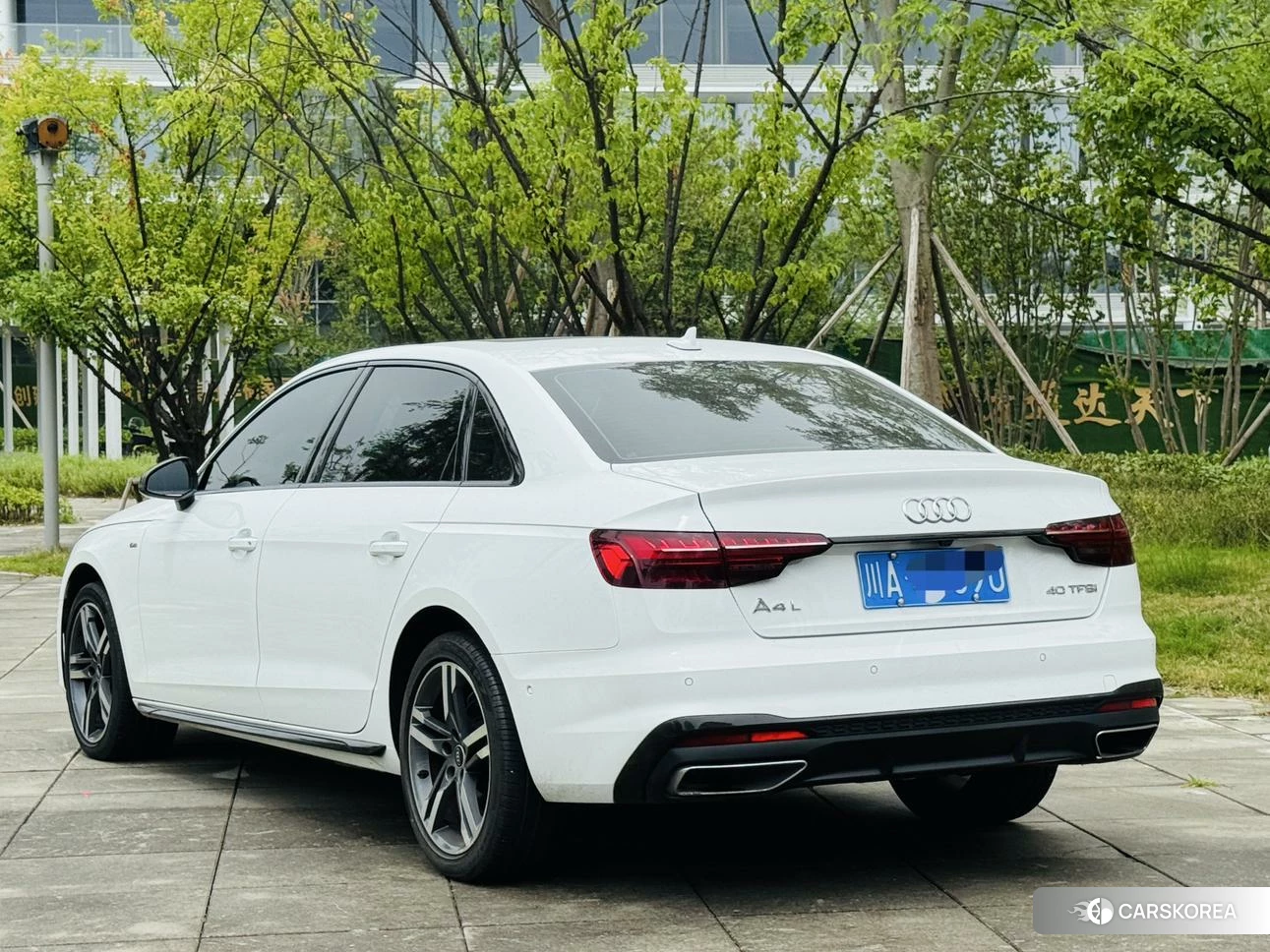 Audi A4L id 4467910 из Китая 13