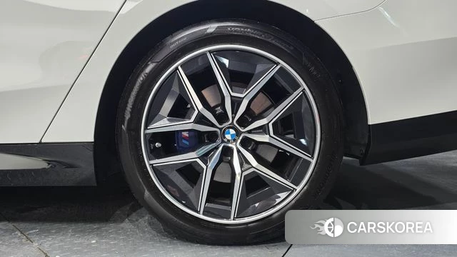 BMW 5 Series (G60) id 4421466 из Кореи 13