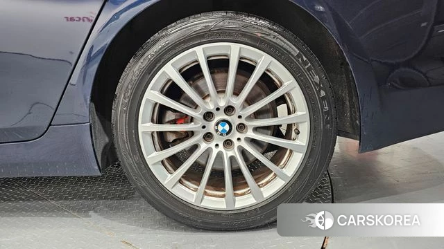 BMW 5 Series (G30) id 4482499 из Кореи 13