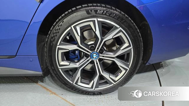 BMW i4 id 4687475 из Кореи 13