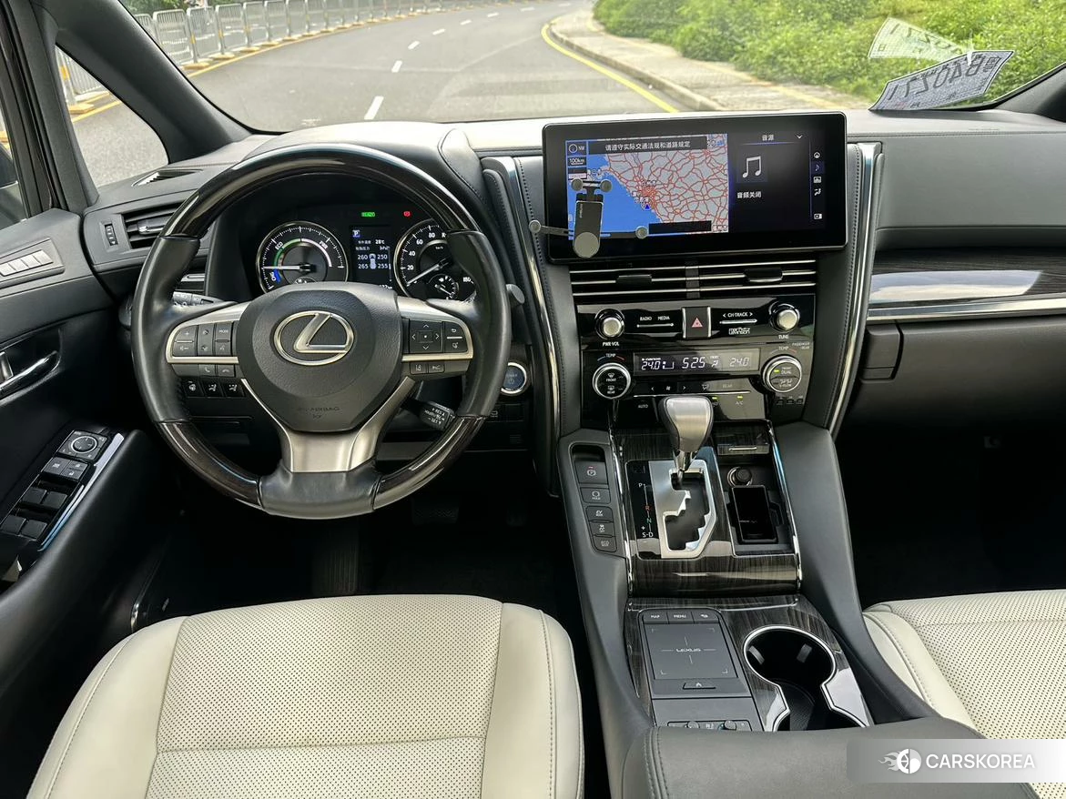 Lexus LM id 4485560 из Китая 13