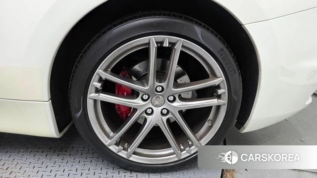 Maserati GranTurismo id 4907359 из Кореи 13