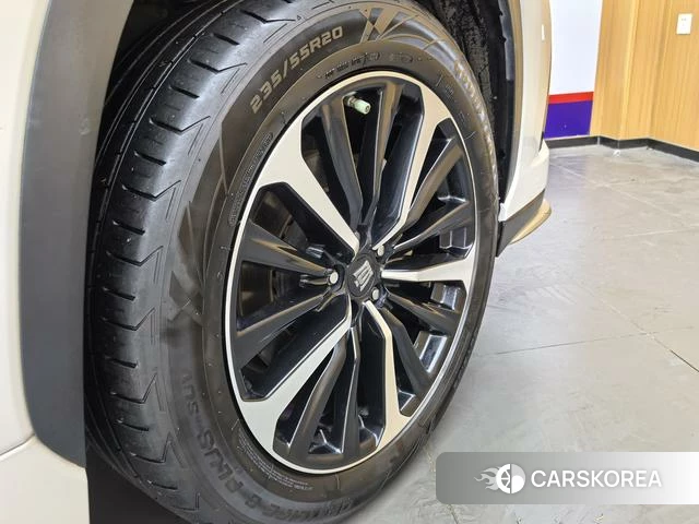 Toyota Crown Lufang id 4321306 из Китая 13