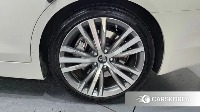 Infiniti Q50 id 4520606 из Кореи 13