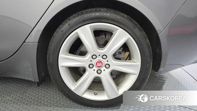 Jaguar XE id 4410792 из Кореи 13