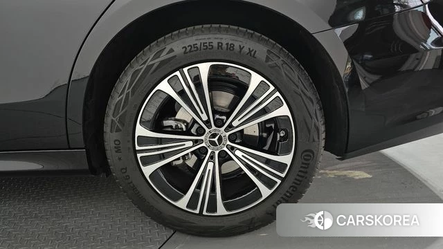 Mercedes-Benz E-Class W214 id 4427009 из Кореи 13