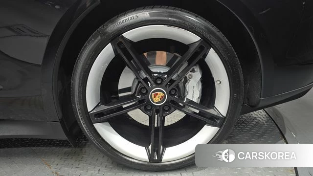 Porsche Taycan id 4464291 из Кореи 13