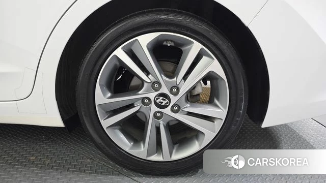 Hyundai Avante AD id 4326061 из Кореи 13