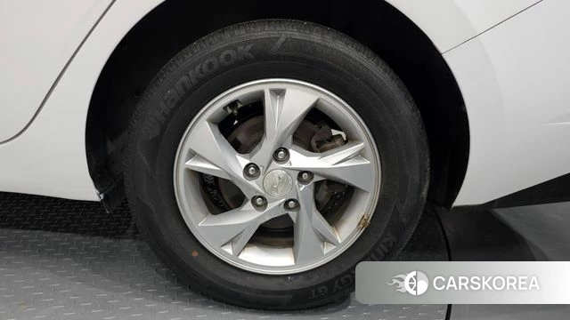 Hyundai Avante (CN7) id 4231775 из Кореи 13