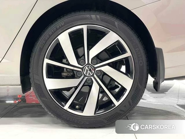 Volkswagen Sagitar id 4328885 из Китая 13