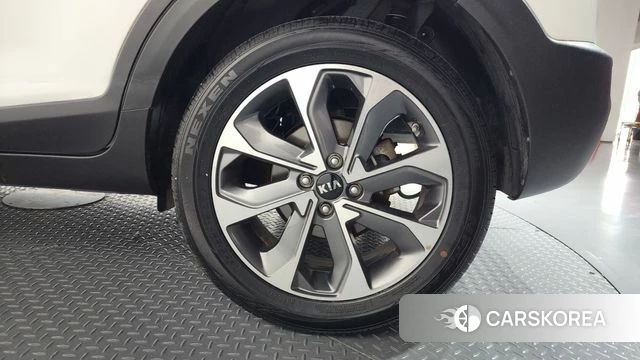 Kia Stonic id 4268797 из Кореи 13