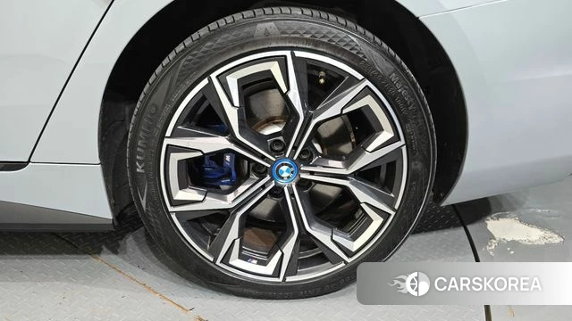 BMW i4 id 4905579 из Кореи 13