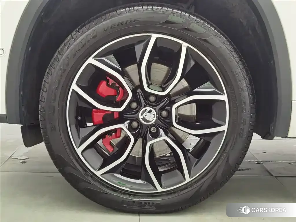 Skoda Kodiak GT id 4539376 из Китая 13