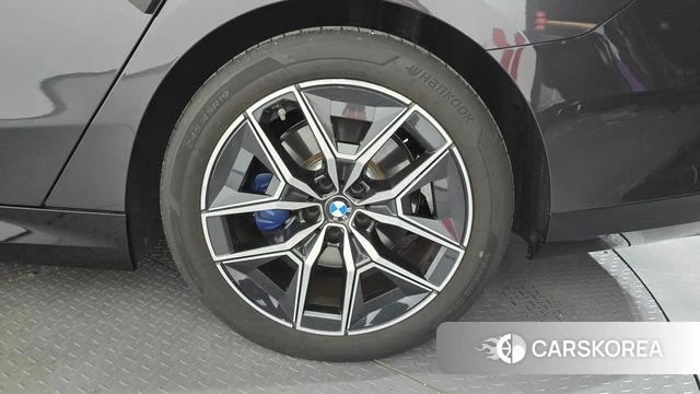 BMW 5 Series (G60) id 4394804 из Кореи 13