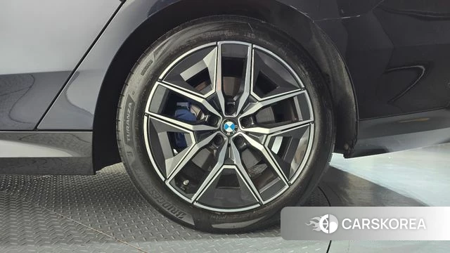 BMW 5 Series (G60) id 4734796 из Кореи 13