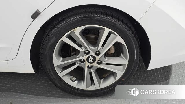 Hyundai Avante AD id 4508732 из Кореи 13