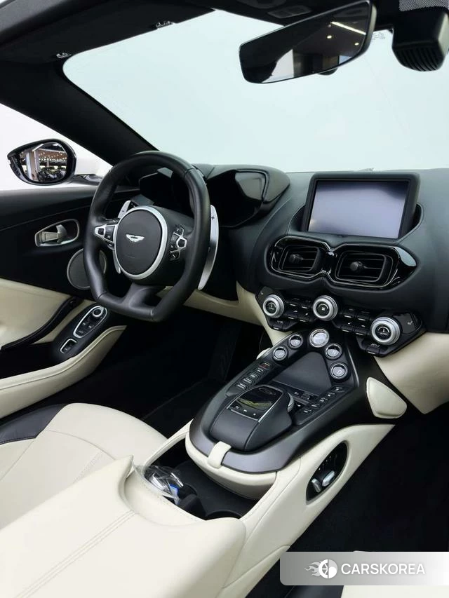 Aston Martin Vantage id 4238837 из Китая 13