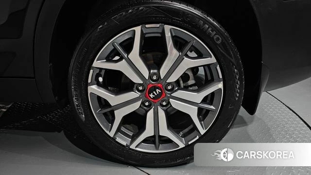 Kia Seltos id 4495888 из Кореи 13